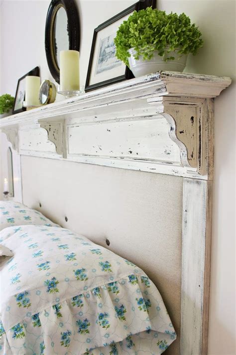 There's something satisfying about walking into a room and pallet headboard with shelf, lights and plugs for cell phones. The Best Budget Friendly DIY Farmhouse Headboards | Diy ...
