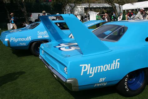 Richard Petty Race Cars – Information on collecting cars – Legendary