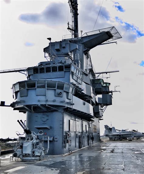 The Conning Tower Of The Uss Yorktown Museum In Charleston Sc