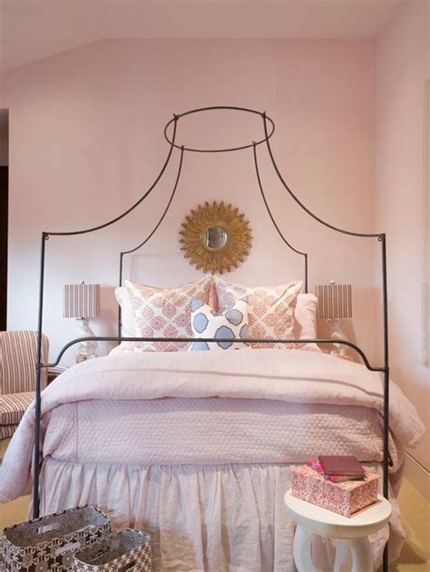Nine really nice textures that each provide a different gold vibe. Dusty Rose Bedroom | Houzz