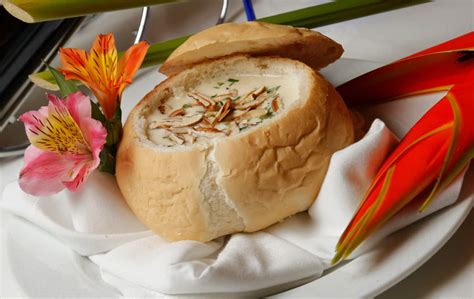 Best clam chowder is easy to make from scratch, with creamy soup flavors that mingle together with bacon and clams, for the very chowder! Clam Chowder di San Francisco: Ricetta e tutto quello che ...