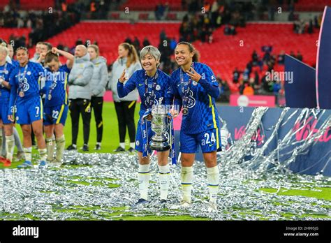 wembley stadium london uk 5th dec 2021 womens fa cup final arsenal versus chelsea ji so