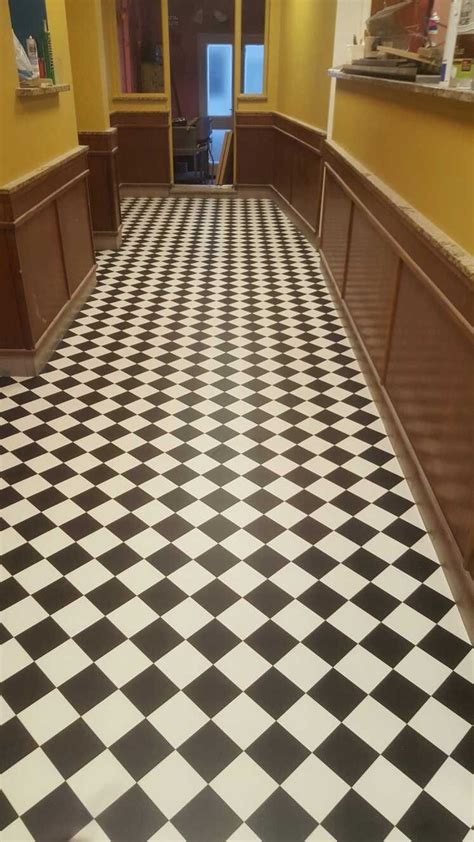 All of our vinyl flooring black and white patterns are available at up to 2.9m wide. Black And White Vinyl Floor Tiles | GoodDesign
