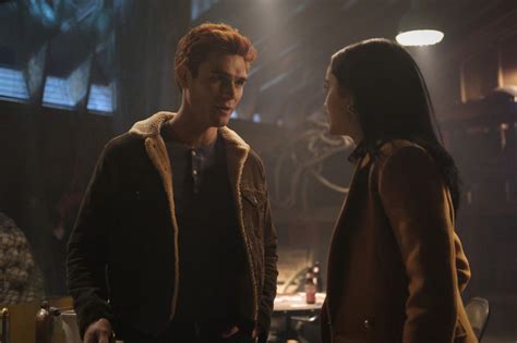 Riverdale Season 5 Episode 11 Review Varchie To The Rescue