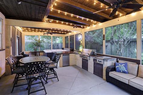 10 Homes For Sale With Stunning Outdoor Kitchens