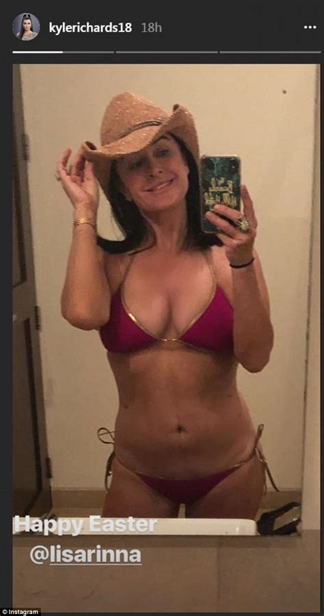 Kyle Richards Proves She S Still A Pinup As She Poses In String