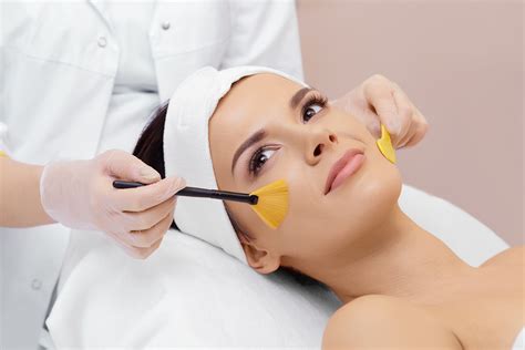 Peeling chemiczny - Molas Clinic - Medycyna estetyczna, dermatologia i ...