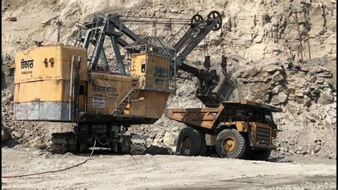 Coal Mine Electric Shovel And Holpack On Work Youtube