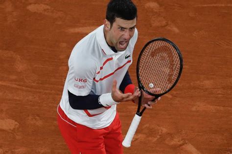 ¡se lo lleva novak djokovic! Djokovic-Tsitsipas, gjysmëfinalja e dytë e "Roland Garros" - Indeksonline.net