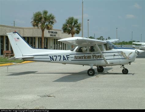 N77af Cessna 172r Skyhawk Ii American Flyer Graham Hustings