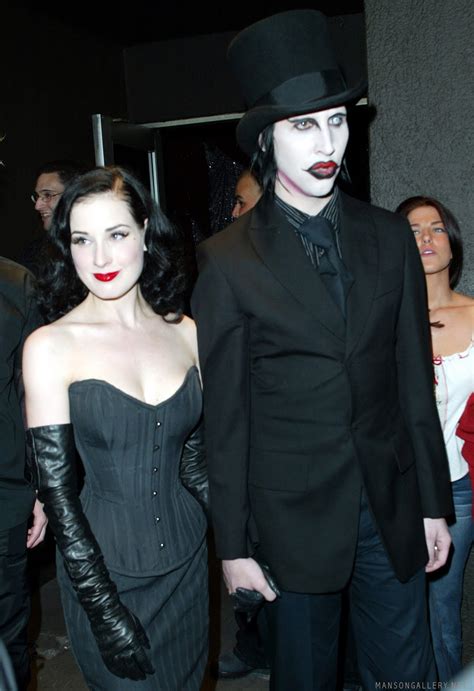 marilyn manson and rose mcgowan at the premiere of sleepy hollow 1999