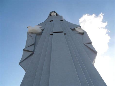 Monumento A La Virgen De La Paz Trujillo All You Need To Know