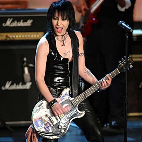 5 Punk Rock Icons How To Achieve Their Look Joan Jett Guitar Girl Female Rock Stars