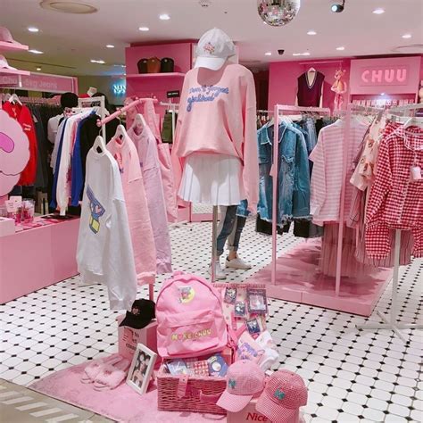 Pin by ibtihel haddaoui on i'm a fashionista | Pink clothing store ...