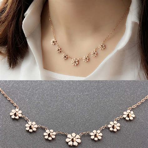 Rose Gold Daisy Pendant Necklace For Women Stainless Steel Cute