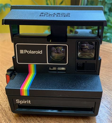 Vintage Polaroid 600 Serie Camera Plus Film