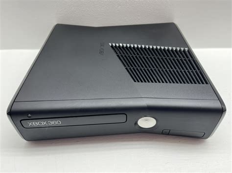 Microsoft 1439 Xbox 360 S 4gb Video Game Console Wireless Controller