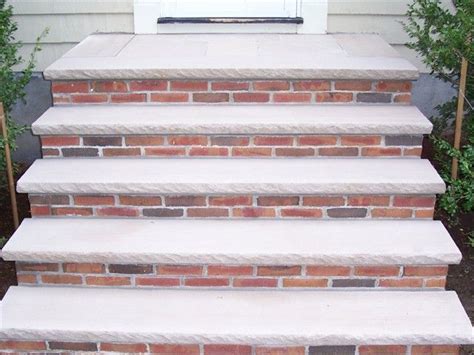 Limestone Treads On Brick Brick Steps Exterior Stairs Brick Porch