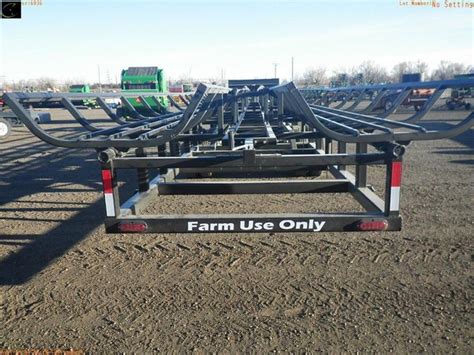 New Ind America 20x4 Goose Neck Self Unloading Round Bale Trailer