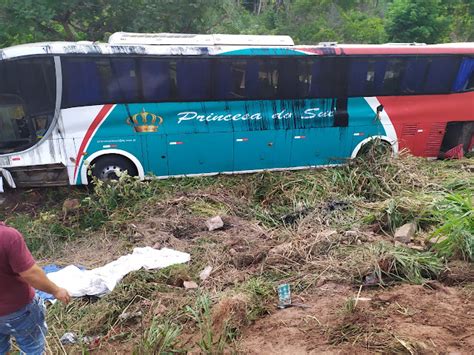 Acidente ônibus da empresa Princesa do Sul deixa mortos e feridos