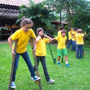 Los juegos tradicionales en la zona rural de la selva entre los juegos con influencia mestiza encontramos: Museo de Cultura Popular