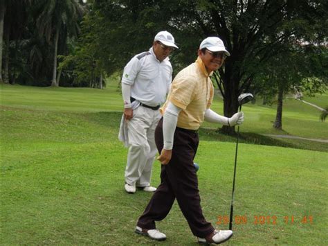 Kelab golf & rekreasi petronas was founded on 14 march 1988. ber golof - golof: Kelab Rekreasi Tentera Udara