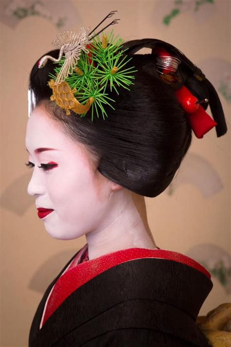 Oiran And Geisha The Maiko Ichimari With The Sakkou Hairstyle And A