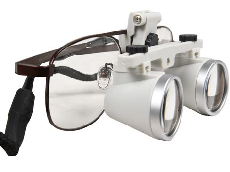 The modular concept of the 1.8x binocular loupes enables a flexible response to changing demands by the ability to add 2.0x or 2.5x magnification objective lenses. Binocular loupe 2.5x 420mm