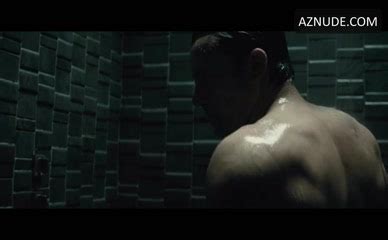 Ben Affleck Shirtless Scene In To The Wonder Aznude Men