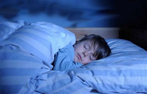 5 Cara Melatih Anak Tidur Sendiri Latih Keberaniannya Mamapapaid