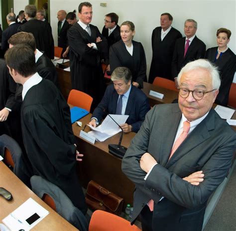 The deutsche bundesbank is the central bank of the federal republic of germany. Christiane Serini: Oberstaatsanwältin jagt Ex-Deutsche ...