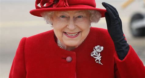 #queen elizabeth 2 #reine elisabeth 2 #england #harry #william. Élisabeth II prise la «troisième» main dans le sac ...