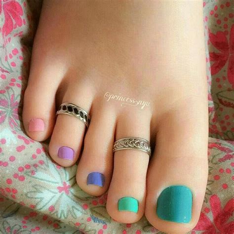 Diseños bonitos de uñas para los pies. Pin de Fashion estefi en Manicuras | Uñas del pie, Uñas de los pies pintadas, Dedos de los pies ...