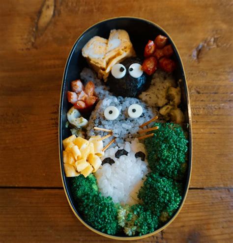 Learning How To Craft The Perfect Kawaii Bento Box With Traveling Spoon