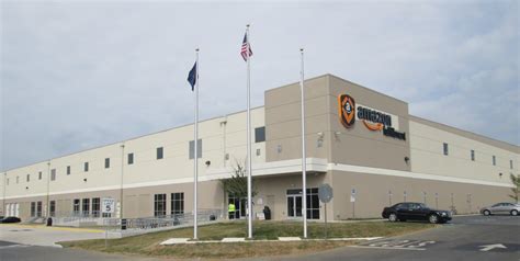 Blue Rock Delivers Warehouse Distribution Center to Amazon