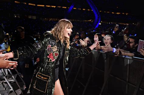 Taylor Swifts Reputation Stadium Tour Highest Grossing In Us History