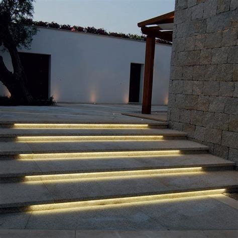 12 Outdoor Romantic Step Lighting Ideas For Bringing Light In Your