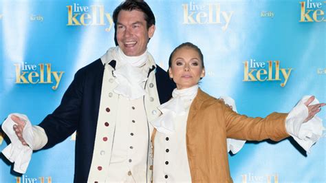Kelly Ripa Couldnt Decide On One Halloween Costume So She Wore Them All