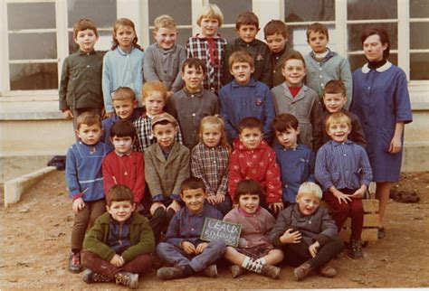 Photo De Classe Cp De 1967 Ecole Primaire Ceaux En Loudun Copains