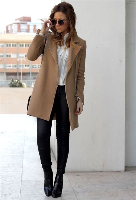 22 Elegant Workwear Outfits For Women Professional