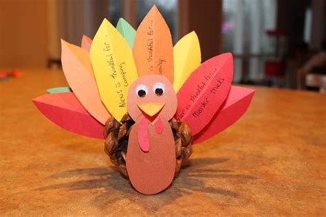 Maybe you would like to learn more about one of these? It's Fun 4 Me!: Thanksgiving: Thankful Turkey Hostess Gift