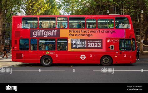 Giffgaff Advert On The Side Of A London Bus Advertising Fixed Prices GiffGaff Advertising