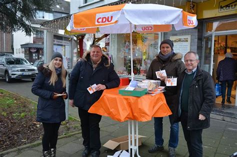 Check spelling or type a new query. Leverkusen, Bild: CDU-Infostand
