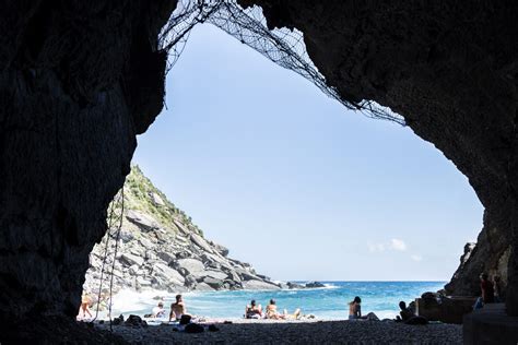 The Most Beautiful Beaches In Cinque Terre Italy Le Long Weekend
