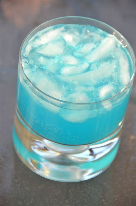 Electric Blue Cocktail I Sing In The Kitchen