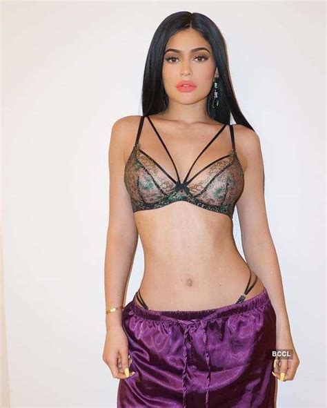New Mommy Kylie Jenner Is Giving Us Some Major Summer Goals Pics New