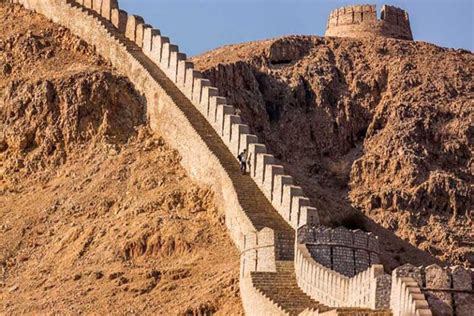 Top 10 Most Famous Walls In The World Depth World