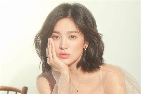 I may be selfish, but while i'm working, i want him to make me feel comfortable. Song Hye Kyo In Talks To Star As Designer In New Drama ...