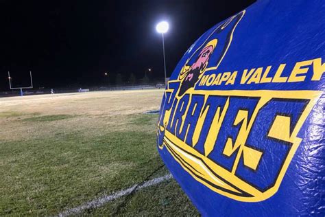 ‘pigs Up Front Lead Moapa Valley To Playoff Win Over Cheyenne Las