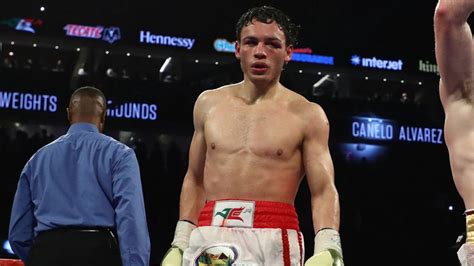 Considerado por razones estadísticas, como el mejor púgil de méxico y uno de los mejores en la historia del boxeo; Boxing: Julio Cesar Chavez Jr to fight Sergio Mora on September 7 - Sports India Show
